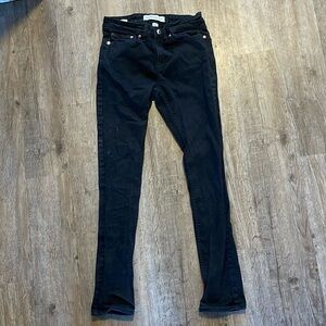 BLACK CALVIN KLEIN SKINNY JEANS (28x32)
